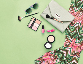 潮人的风格时尚少女服饰配饰套装