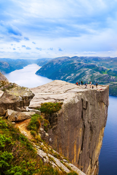 在峽灣 Lysefjord-挪威懸崖 Preikestolen