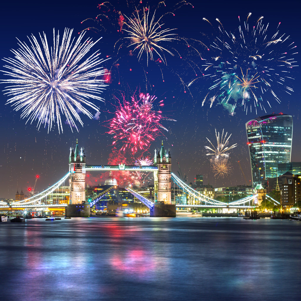 到了晚上,英国伦敦塔桥 到了晚上,英国伦敦塔桥