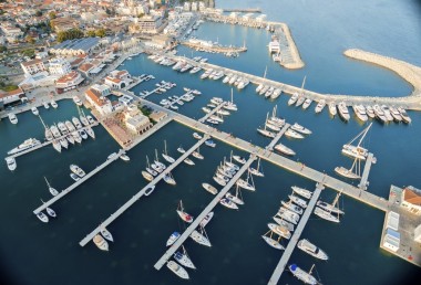 塞浦路斯利馬索爾濱海的鳥瞰圖