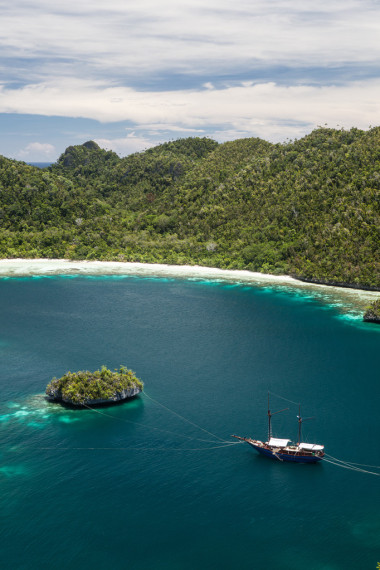 熱帶石灰?guī)r島拉賈安帕圖片