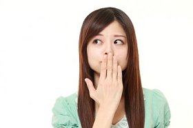 日本女人让说话没有邪恶的手势