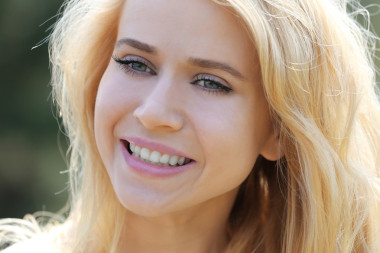 美麗的女人戶外