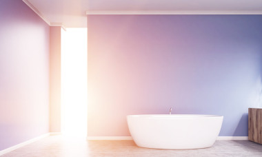 浴室內(nèi)有浴缸、 照明藍色的墻壁和地板。3d 渲染