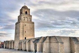 凯鲁万的大清真寺的尖塔