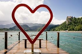 心的形状，在斯洛文尼亚的布莱德湖