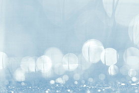 与白色圆圈背景模糊图片