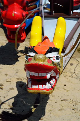 龙舟竞渡在乌克兰基辅举