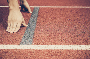 運(yùn)動員在起點(diǎn)圖片