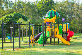 儿童游乐场公园