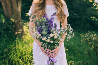 質(zhì)樸的花束的新娘圖片