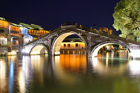 乌镇的夜景图片