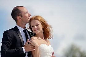 新婚夫妇在性质上图片
