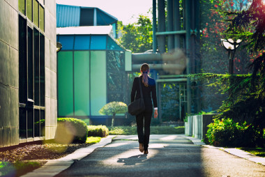 要在綠城工作的女商人