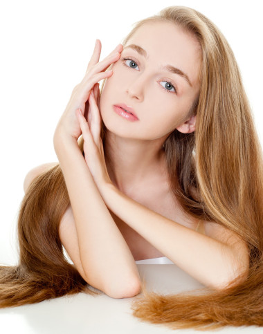 長(zhǎng)頭發(fā)的女人照片