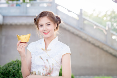 亚洲的中国妇女在传统中国举行中国星期