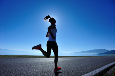 健身女人跑圖片