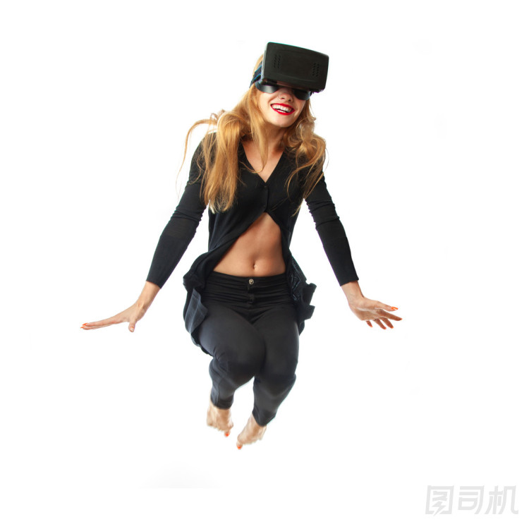 在 vr 頭盔的女孩圖片
