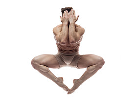 在工作室的舞者