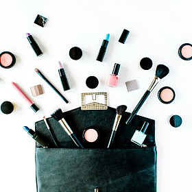 明亮的美容产品图片