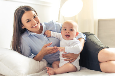 業(yè)務小姐和她的孩子