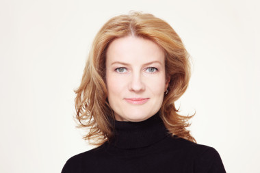 美麗微笑的成熟女人