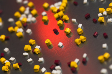 聚合物颗粒在钢板上