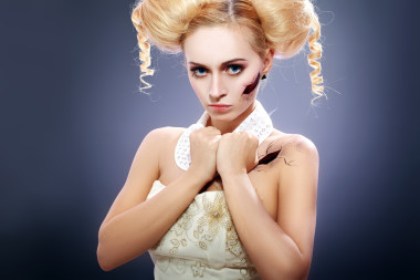 万圣节破的洋娃娃