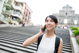 浅谈澳门移动电话的女人图片