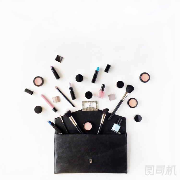 女性化妝品拼貼畫(huà)圖片