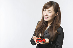 在白色背景上的商界女强人图片