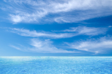 泰国海和完美的天空图片