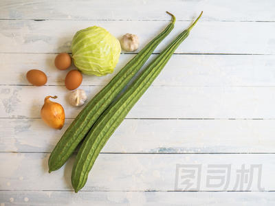 嶺葫蘆、 洋蔥、 白菜、 大蒜和雞蛋白