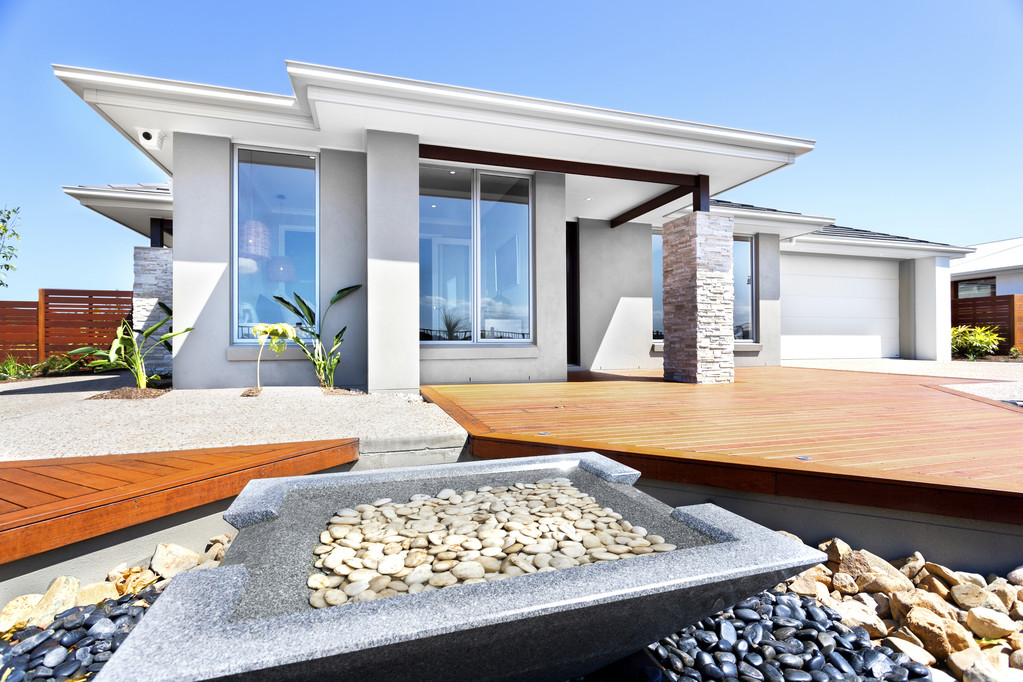 装满石头的大房子和花园 装满石头的大房子和花园