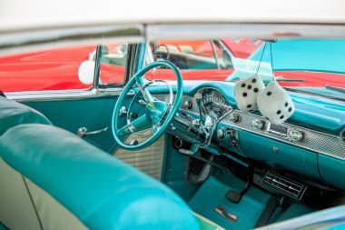 老美國肌肉車的內(nèi)部視圖