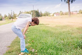 七年来岁的孩子患有晕车图片