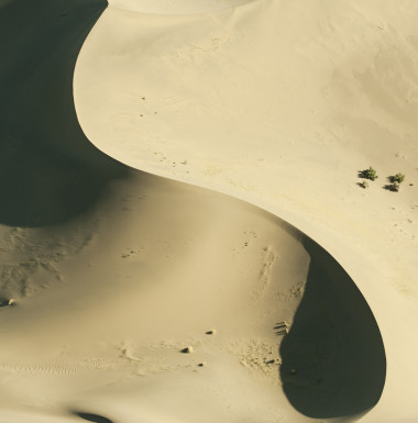 关于沙漠、 沙丘拍摄照片乘飞机