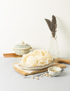 鸟的巢或 Salanganes，从自然奢华的食物