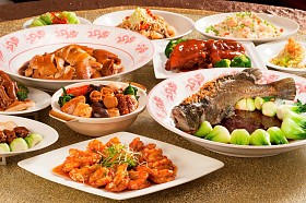 在亚洲的中国式节日财富午餐或晚餐自助餐