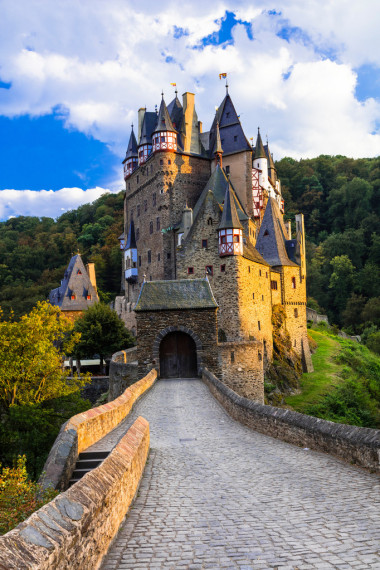 令人印象深刻的 Burg Eltz 城堡，德國
