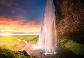 日暮时分，冰岛 Seljalandsfoss 瀑布