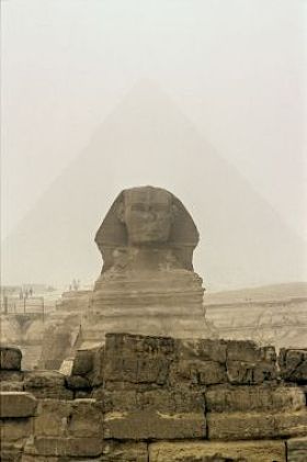 吉萨、 狮身人面像和 chefren 的金字塔，开罗，埃及