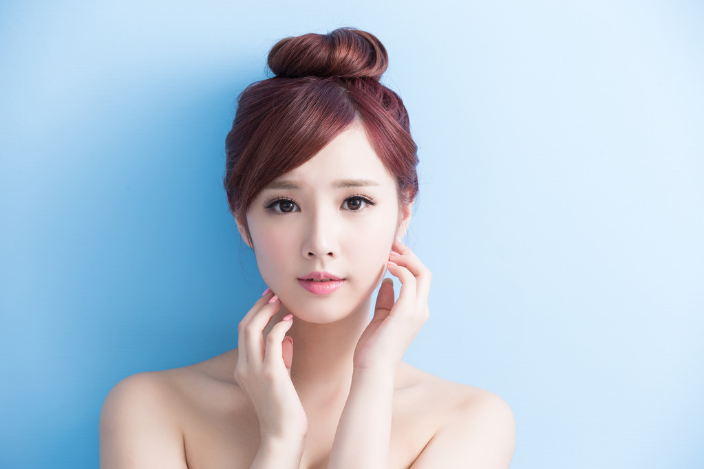 美丽女人对你的微笑图片