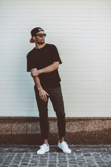 英俊年輕的非洲男人