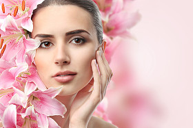 美丽的年轻女子