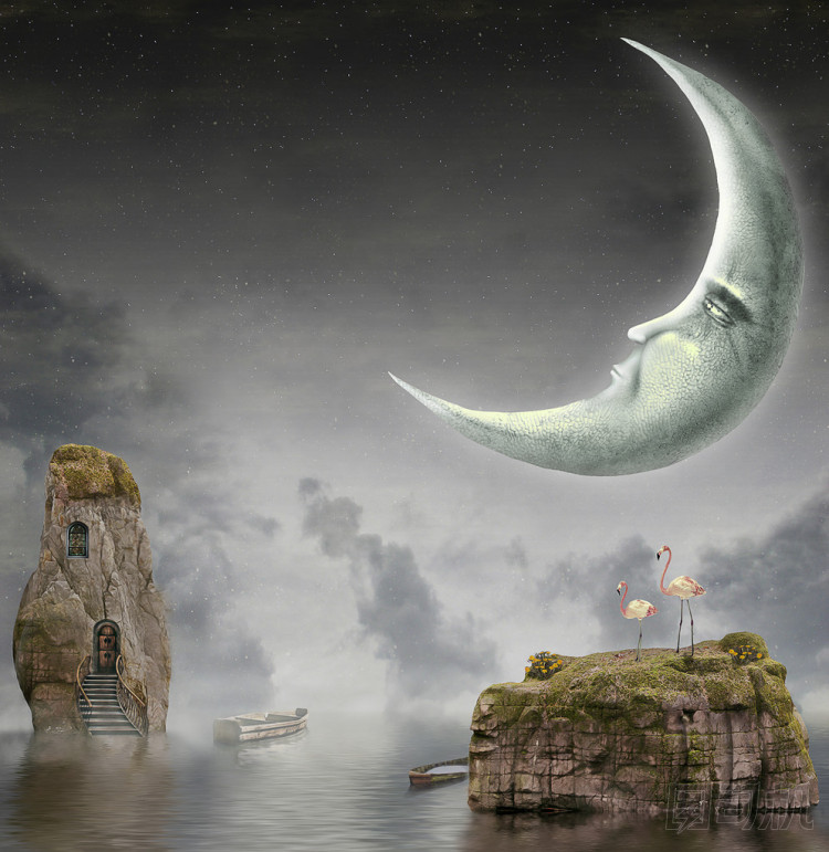 月亮是在天空中