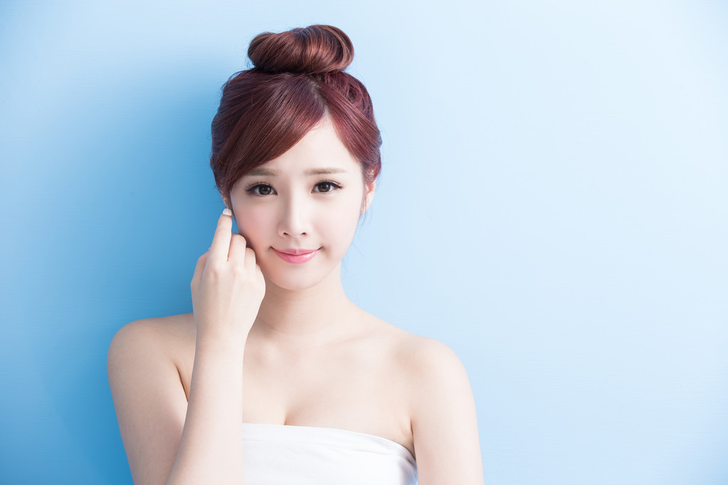 美丽女人对你的微笑照片 美丽女人对你的微笑照片