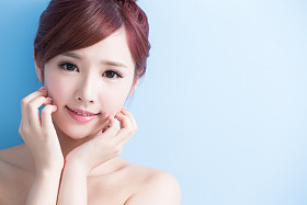 美丽女人对你的微笑