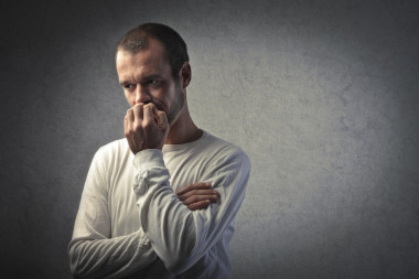 陰險(xiǎn)的擔(dān)心圖片