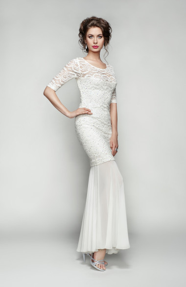 時(shí)尚的優(yōu)雅裝扮美麗的女人的畫(huà)像